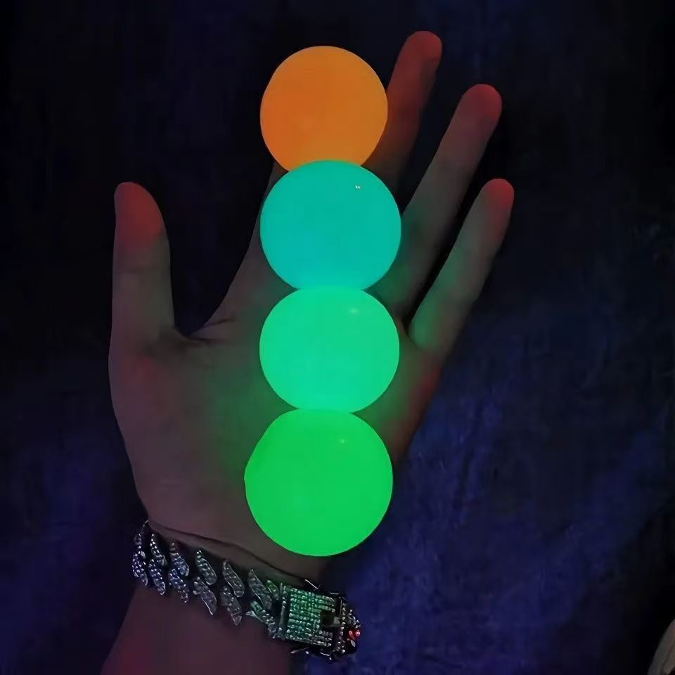 Ceiling Glowing Adhesive Ball, A Toy Ball That Glows In The Dark And Can Be Attached To The Ceiling. It Is A Glowing Stress Relieving Ball And A Fun Fingertip Spinning Toy.